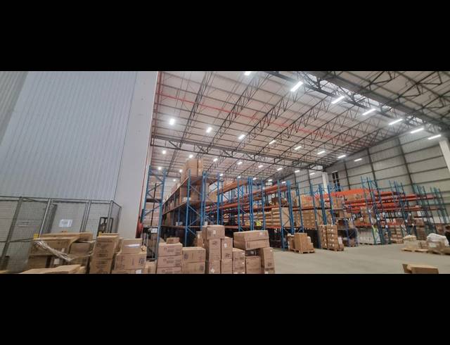 3,213M² WAREHOUSE TO LET IN AIRPORT INDUSTRIA